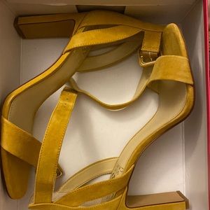 Vince Camuto Bevvyn